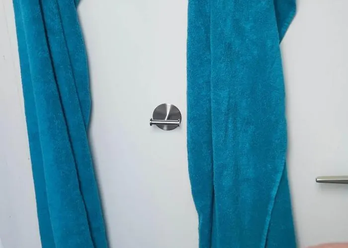 3 Between And Bochum *